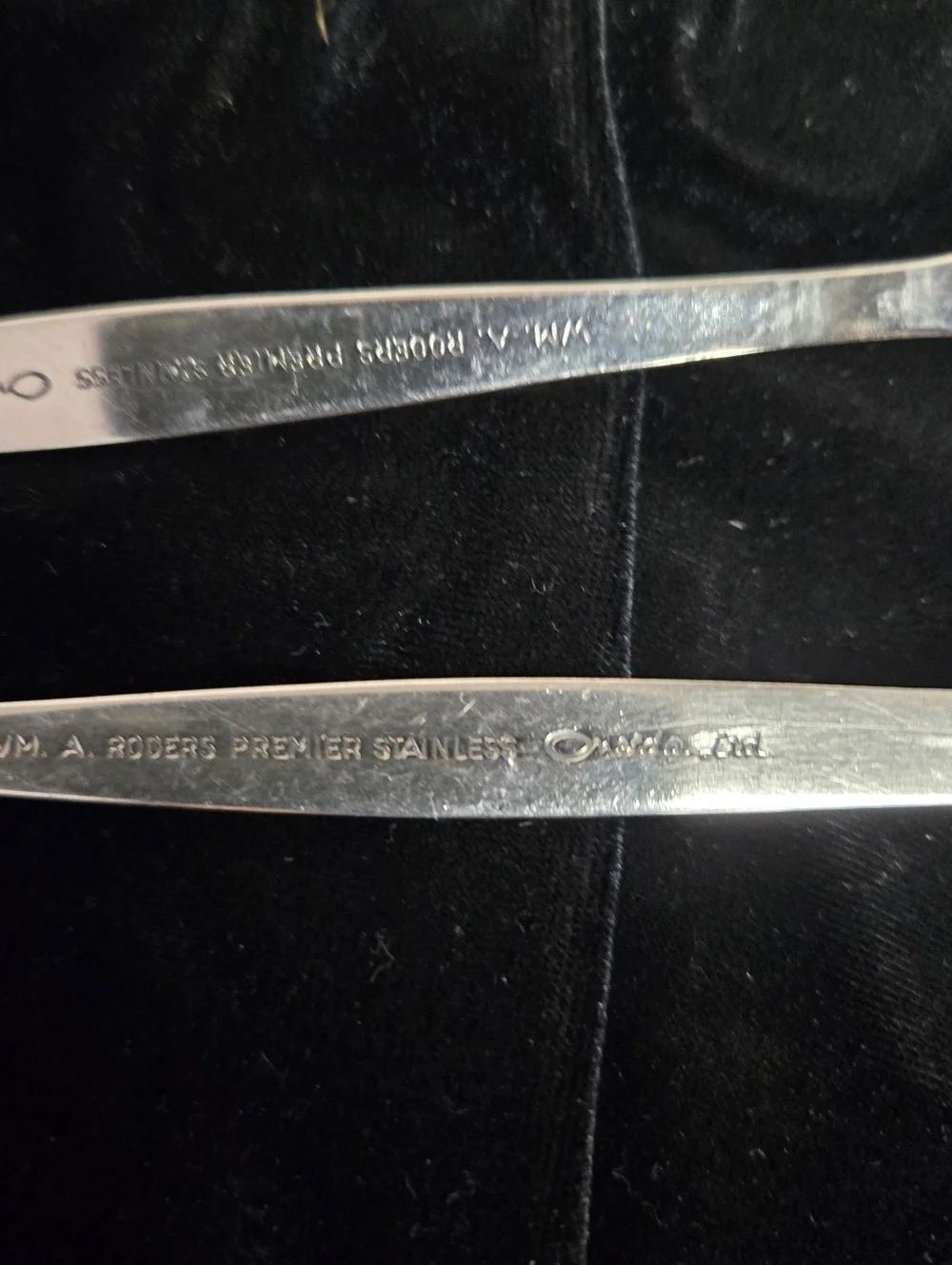 Oneida Wm A Rogers Premier Stainless SPANADA Flatware: 1 Dinner Knife 7 Spoons